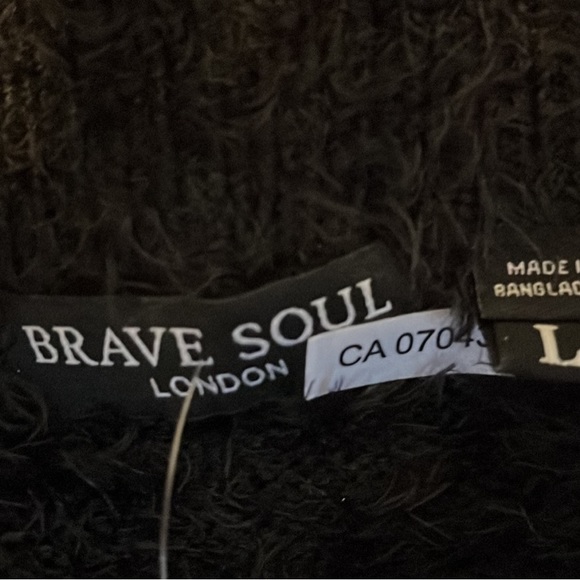 Beautiful off the shoulder sweater from Brave Soul. Worn once, Perfdct condition - Picture 2 of 3